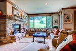Highlands Slopeside - Livingroom